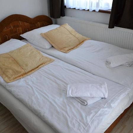 ウェバ Gosciniec Kaszebe Bed & Breakfast エクステリア 写真