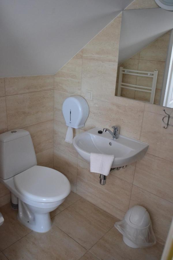 ウェバ Gosciniec Kaszebe Bed & Breakfast 部屋 写真