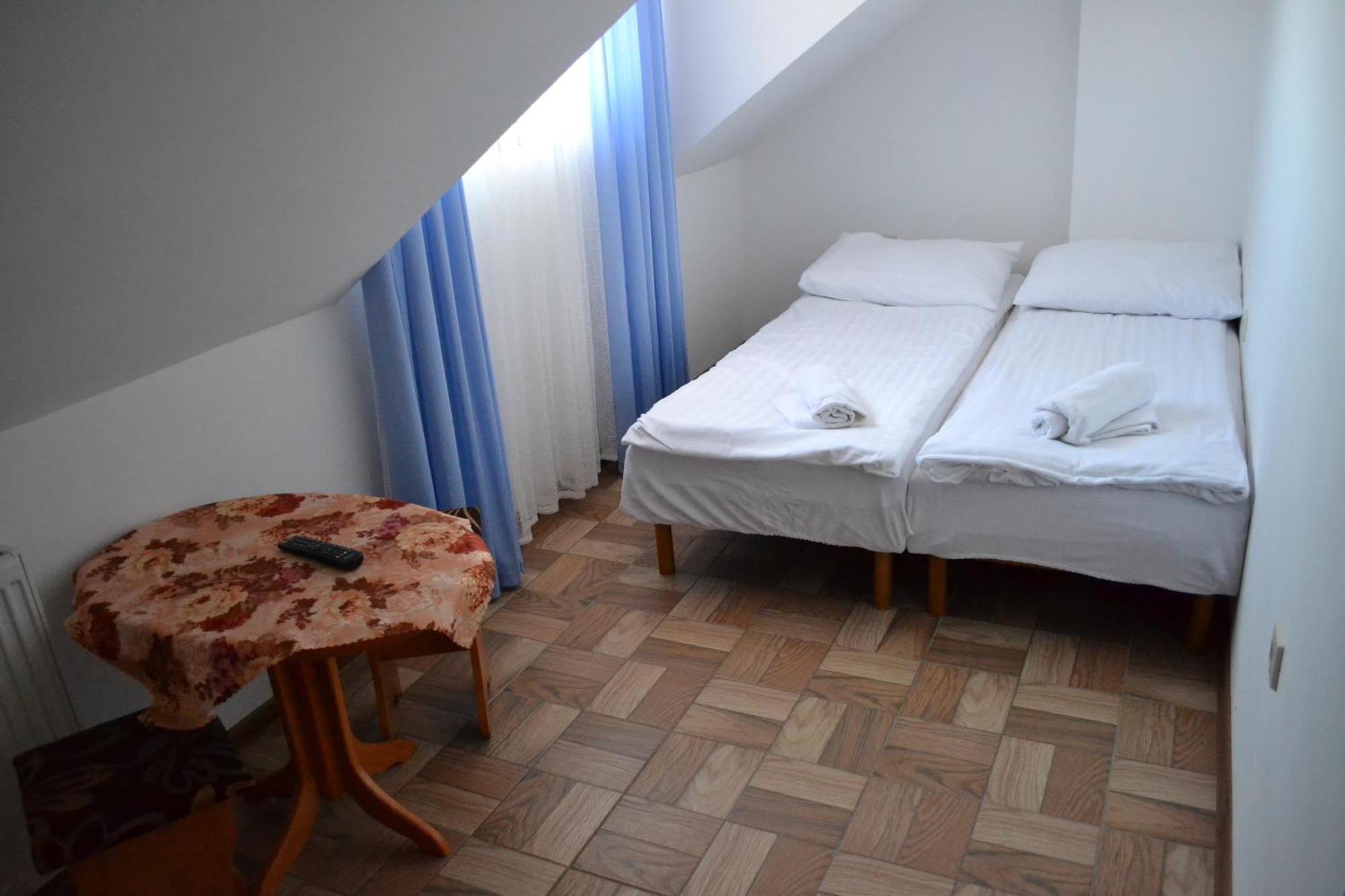 ウェバ Gosciniec Kaszebe Bed & Breakfast 部屋 写真